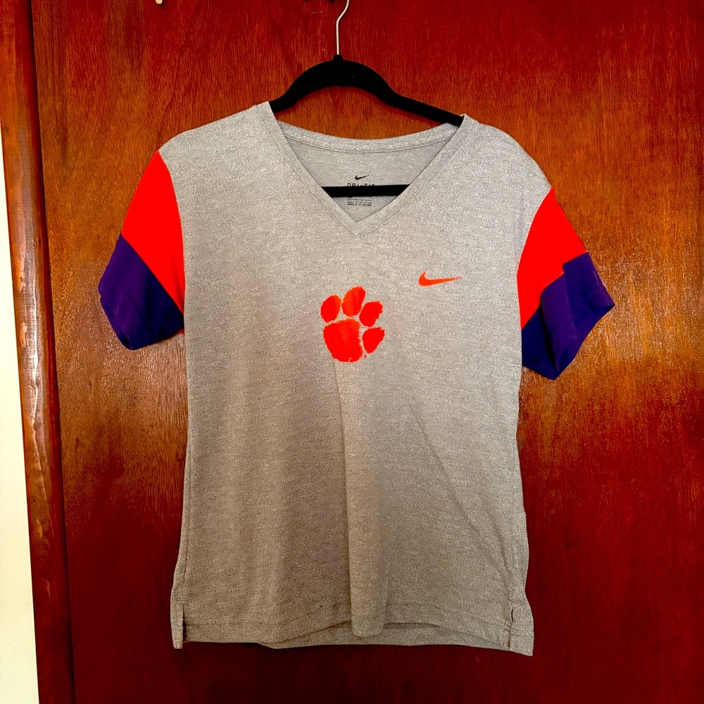 Nike Clemson Tigers Gray, Orange & Purple V-Neck T-Shirt Women’s Medium
